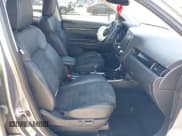 ✅ 2020 Mitsubishi Outlander SE • VIN: JA4AD3A33LZ025410 • Lot: 41805342. Listed on IAAI with 41,154 mi. Free auction sales archive from the USA and detailed vehicle history report at DreamBid. Image 5.