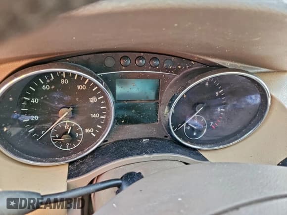 ✅ 2008 Mercedes-Benz R 3.5L • VIN: 4JGCB65E98A082181 • Лот: 94940275. Опубликован ранее на Copart с пробегом Не указан. Бесплатный доступ к архиву аукционных продаж из США и подробный отчёт об истории автомобиля на DreamBid. Изображение 9.