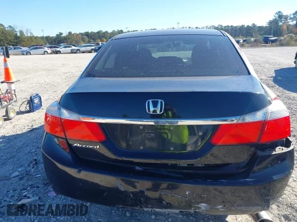 ✅ 2015 Honda Accord LX • VIN: 1HGCR2F38FA193003 • Lot: 43666508. Listed on IAAI with 142,930 mi. Free auction sales archive from the USA and detailed vehicle history report at DreamBid. Image 16.