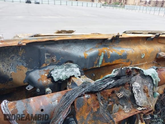 ✅ 2020 Chevrolet Silverado 1500 LT • VIN: 3GCUYDED4LG169905 • Lot: 42394223. Listed on IAAI with Not provided. Free auction sales archive from the USA and detailed vehicle history report at DreamBid. Image 7.