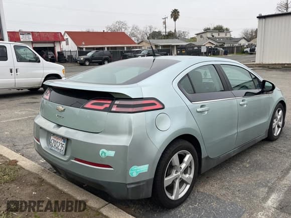 ✅ 2013 Chevrolet Volt • VIN: 1G1RH6E43DU127265 • Lot: 86324294. Listed on Copart with 140,026 mi. Free auction sales archive from the USA and detailed vehicle history report at DreamBid. Image 4.