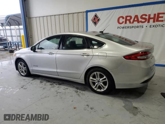 ✅ 2018 Ford Fusion SE • VIN: 3FA6P0LU5JR228829 • Лот: 90317005. Опубликован ранее на Copart с пробегом 113 977 миль. Бесплатный доступ к архиву аукционных продаж из США и подробный отчёт об истории автомобиля на DreamBid. Изображение 2.