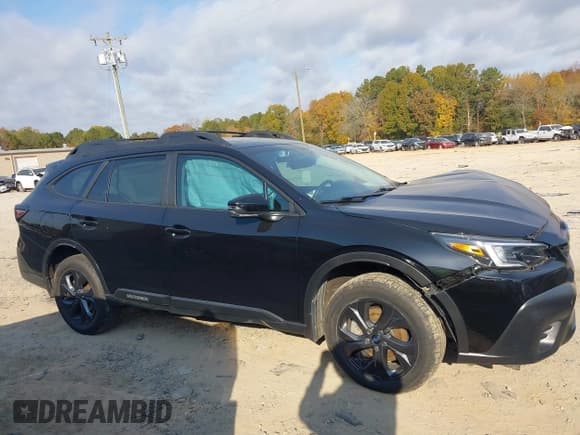 ✅ 2020 Subaru Outback Onyx XT • VIN: 4S4BTGKD9L3103201 • Lot: 43643684. Listed on IAAI with 69,152 mi. Free auction sales archive from the USA and detailed vehicle history report at DreamBid. Image 13.