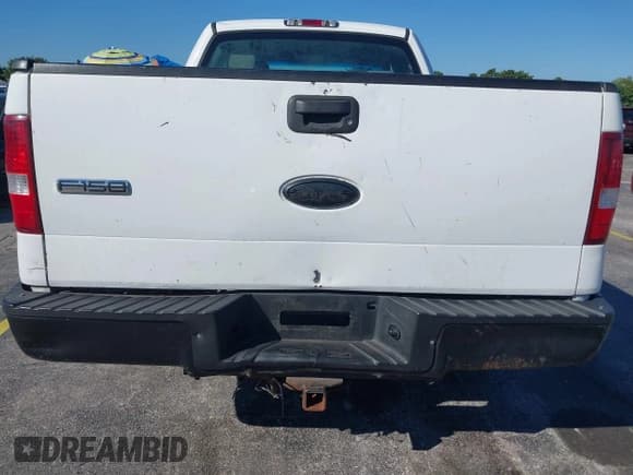 ✅ 2008 Ford F-150 XL • VIN: 1FTPX12598KE72383 • Lot: 43770258. Wystawiony na IAAI z przebiegiem 159 140 mil. Bezpłatny archiwum sprzedaży aukcyjnych z USA i szczegółowy raport historii pojazdu na DreamBid. Zdjęcie 13.