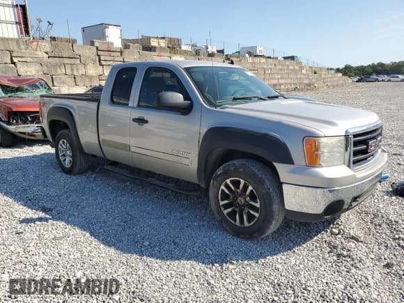 ✅ 2008 GMC Sierra 1500 SLT • VIN: 2GTEK19J881284169 • Lot: 71049185. Wystawiony na Copart z przebiegiem 253 584 mil. Bezpłatny archiwum sprzedaży aukcyjnych z USA i szczegółowy raport historii pojazdu na DreamBid. Zdjęcie 4.
