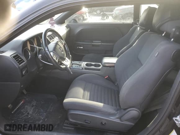 ✅ 2011 Dodge Challenger • VIN: 2B3CJ4DG5BH565871 • Lot: 42192345. Wystawiony na Copart z przebiegiem 165 068 mil. Bezpłatny archiwum sprzedaży aukcyjnych z USA i szczegółowy raport historii pojazdu na DreamBid. Zdjęcie 7.