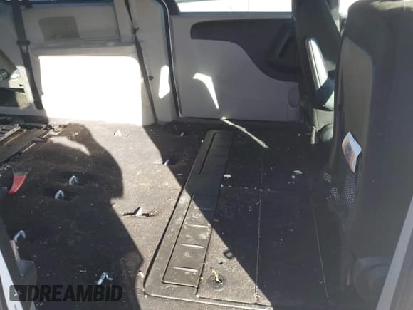 ✅ 2013 Dodge Grand Caravan SXT • VIN: 2C4RDGCG3DR750274 • Lot: 43380107. Wystawiony na IAAI z przebiegiem 243 014 mil. Bezpłatny archiwum sprzedaży aukcyjnych z USA i szczegółowy raport historii pojazdu na DreamBid. Zdjęcie 8.