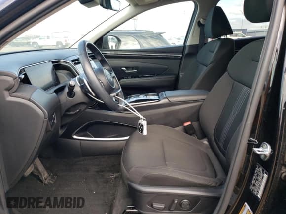 ✅ 2022 Hyundai Tucson SEL Convenience • VIN: KM8JFCA10NU064515 • Lot: 66120654. Wystawiony na Copart z przebiegiem 21 548 mil. Bezpłatny archiwum sprzedaży aukcyjnych z USA i szczegółowy raport historii pojazdu na DreamBid. Zdjęcie 7.