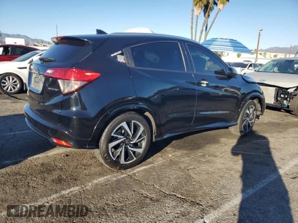 ✅ 2019 Honda HR-V Sport • VIN: 3CZRU5H14KM721843 • Lot: 90354025. Wystawiony na Copart z przebiegiem 61 119 mil. Bezpłatny archiwum sprzedaży aukcyjnych z USA i szczegółowy raport historii pojazdu na DreamBid. Zdjęcie 3.