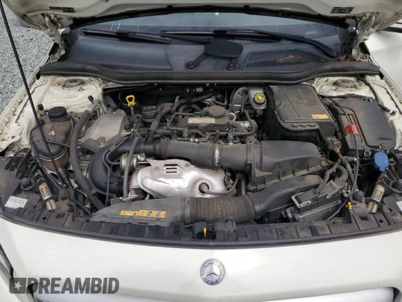 ✅ 2015 Mercedes-Benz GLA 250 • VIN: WDCTG4EB0FJ126320 • Лот: 80222245. Опубликован ранее на Copart с пробегом 121 978 миль. Бесплатный доступ к архиву аукционных продаж из США и подробный отчёт об истории автомобиля на DreamBid. Изображение 11.