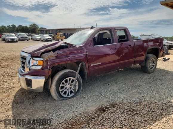 ✅ 2015 GMC Sierra 1500 SLE • VIN: 1GTV2UEC5FZ348245 • Лот: 70594005. Опубликован ранее на Copart с пробегом 181 389 миль. Бесплатный доступ к архиву аукционных продаж из США и подробный отчёт об истории автомобиля на DreamBid. Изображение 1.