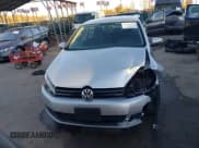 ✅ 2013 Volkswagen Golf • VIN: WVWDB7AJ9DW083345 • Lot: 43640752. Wystawiony na IAAI z przebiegiem 119 876 mil. Bezpłatny archiwum sprzedaży aukcyjnych z USA i szczegółowy raport historii pojazdu na DreamBid. Zdjęcie 12.