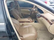 ✅ 2008 Mercedes-Benz S 550 • VIN: WDDNG71X08A166813 • Lot: 42525036. Wystawiony na IAAI z przebiegiem 196 643 mil. Bezpłatny archiwum sprzedaży aukcyjnych z USA i szczegółowy raport historii pojazdu na DreamBid. Zdjęcie 5.