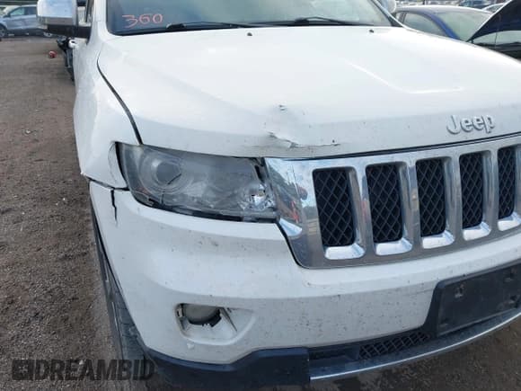 ✅ 2011 Jeep Grand Cherokee Overland • VIN: 1J4RR6GT4BC738511 • Lot: 43349854. Listed on IAAI with 252,639 mi. Free auction sales archive from the USA and detailed vehicle history report at DreamBid. Image 17.