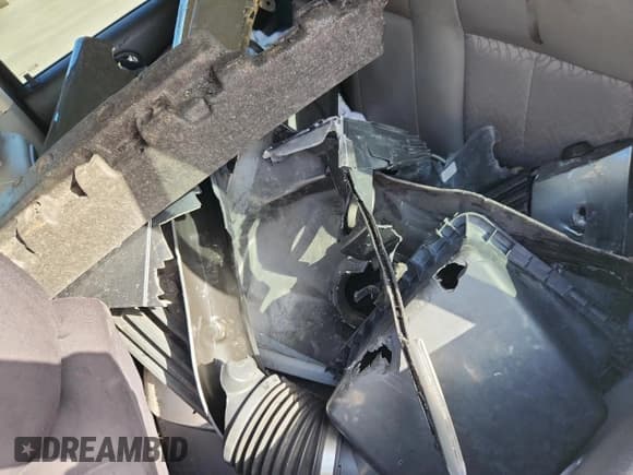 ✅ 2007 Saturn VUE V6 • VIN: 5GZCZ53467S854096 • Lot: 64950015. Wystawiony na Copart z przebiegiem Nie podano. Bezpłatny archiwum sprzedaży aukcyjnych z USA i szczegółowy raport historii pojazdu na DreamBid. Zdjęcie 13.