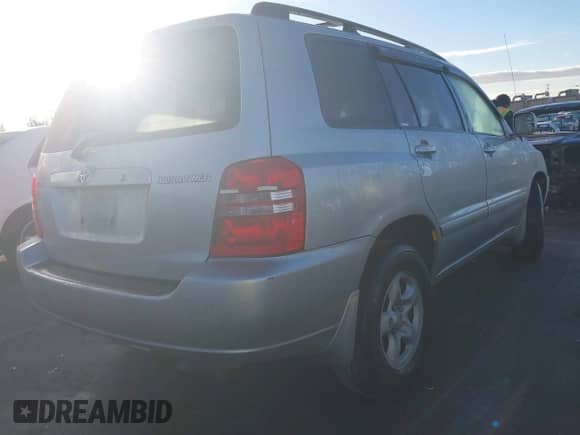 2002 Toyota Highlander с VIN JTEGD21A720041763, выставлен на аукционе IAAI как лот 41324491 с пробегом 126 905 миль миль и . История ставок и продаж доступна на DreamBid. Изображение 4.