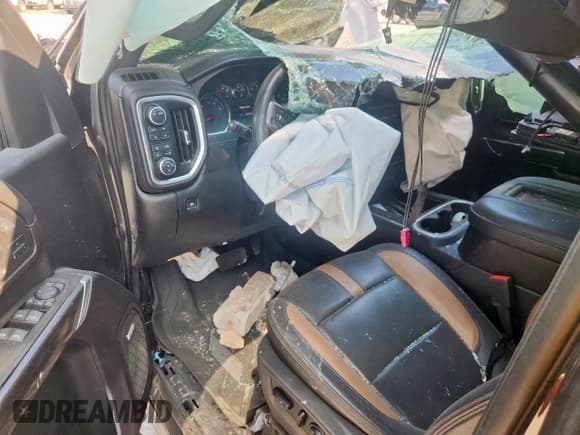 ✅ 2021 Chevrolet Silverado 2500HD LTZ • VIN: 1GC4YPEY0MF153434 • Lot: 81090355. Wystawiony na Copart z przebiegiem 200 219 mil. Bezpłatny archiwum sprzedaży aukcyjnych z USA i szczegółowy raport historii pojazdu na DreamBid. Zdjęcie 8.