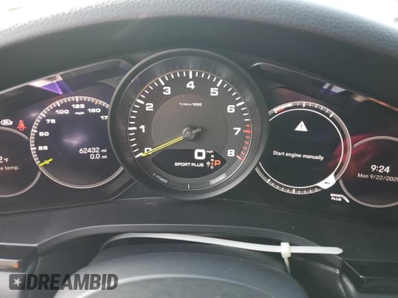 ✅ 2022 Porsche Cayenne E-Hybrid • VIN: WP1AE2AY5NDA26193 • Lot: 81417235. Wystawiony na Copart z przebiegiem 62 432 mil. Bezpłatny archiwum sprzedaży aukcyjnych z USA i szczegółowy raport historii pojazdu na DreamBid. Zdjęcie 9.