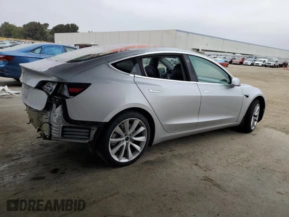 ✅ 2018 Tesla Model 3 Long Range Battery • VIN: 5YJ3E1EA6JF037160 • Lot: 82459025. Wystawiony na Copart z przebiegiem 64 866 mil. Bezpłatny archiwum sprzedaży aukcyjnych z USA i szczegółowy raport historii pojazdu na DreamBid. Zdjęcie 3.
