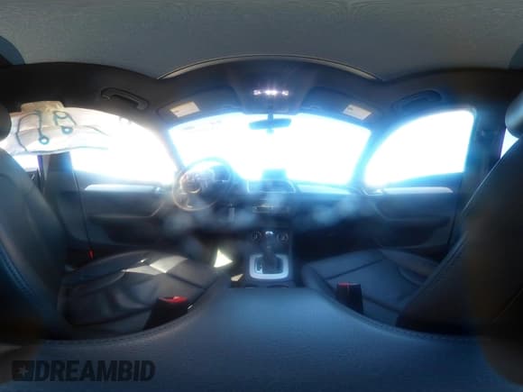 ✅ 2017 Audi Q3 Premium • VIN: WA1BCCFS2HR012341 • Lot: 43459607. Wystawiony na IAAI z przebiegiem 52 673 mil. Bezpłatny archiwum sprzedaży aukcyjnych z USA i szczegółowy raport historii pojazdu na DreamBid. Zdjęcie 18.