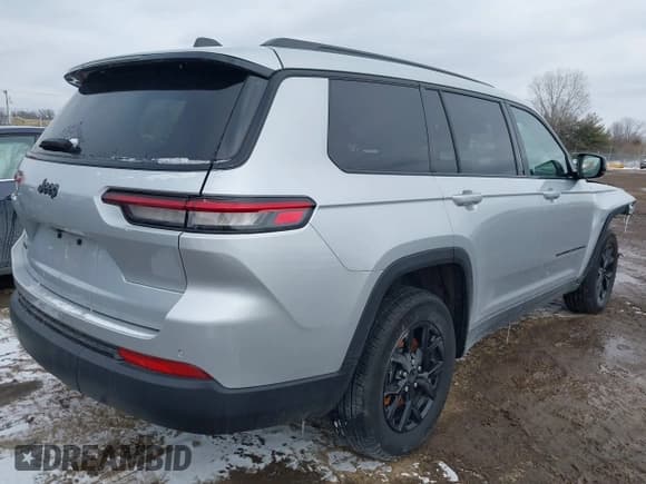 ✅ 2024 Jeep Grand Cherokee Laredo • VIN: 1C4RJKAG6R8527275 • Lot: 41628266. Listed on IAAI with 27,823 mi. Free auction sales archive from the USA and detailed vehicle history report at DreamBid. Image 4.