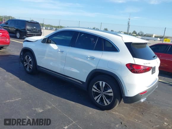 ✅ 2025 Mercedes-Benz GLA 250 • VIN: W1N4N4GB9SJ673277 • Лот: 42694175. Опубликован ранее на IAAI с пробегом 5 305 миль. Бесплатный доступ к архиву аукционных продаж из США и подробный отчёт об истории автомобиля на DreamBid. Изображение 3.