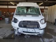 ✅ 2018 Ford Transit • VIN: 1FDYR2CM0JKA75589 • Lot: 48477245. Wystawiony na Copart z przebiegiem 65 267 mil. Bezpłatny archiwum sprzedaży aukcyjnych z USA i szczegółowy raport historii pojazdu na DreamBid. Zdjęcie 5.