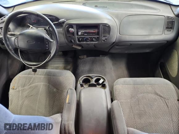 ✅ 2000 Ford F-150 XL • VIN: 1FTRX18L4YKB14168 • Lot: 93530335. Listed on Copart with Not provided. Free auction sales archive from the USA and detailed vehicle history report at DreamBid. Image 8.