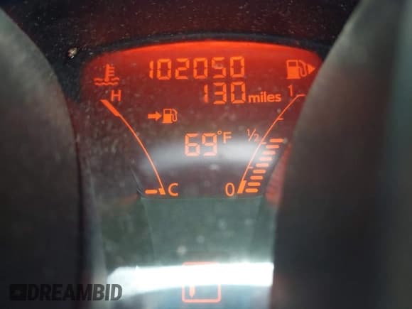 ✅ 2015 Nissan Juke S • VIN: JN8AF5MV3FT557129 • Lot: 43383154. Wystawiony na IAAI z przebiegiem 102 050 mil. Bezpłatny archiwum sprzedaży aukcyjnych z USA i szczegółowy raport historii pojazdu na DreamBid. Zdjęcie 15.