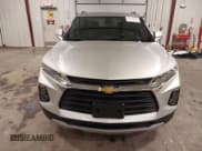 ✅ 2022 Chevrolet Blazer LT • VIN: 3GNKBJRS1NS146475 • Lot: 43149802. Wystawiony na IAAI z przebiegiem 29 886 mil. Bezpłatny archiwum sprzedaży aukcyjnych z USA i szczegółowy raport historii pojazdu na DreamBid. Zdjęcie 13.