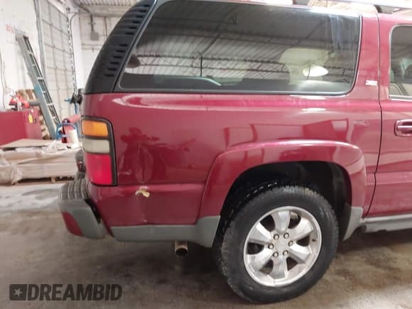 ✅ 2005 Chevrolet Suburban LT • VIN: 3GNFK16Z15G169731 • Лот: 41399070. Опубликован ранее на IAAI с пробегом 208 295 миль. Бесплатный доступ к архиву аукционных продаж из США и подробный отчёт об истории автомобиля на DreamBid. Изображение 6.