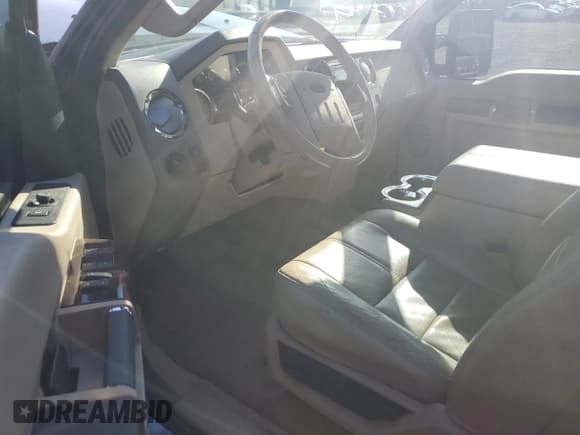 ✅ 2008 Ford F-450 XL • VIN: 1FTXW43R48EB36046 • Lot: 49319255. Listed on Copart with 51,106 mi. Free auction sales archive from the USA and detailed vehicle history report at DreamBid. Image 8.