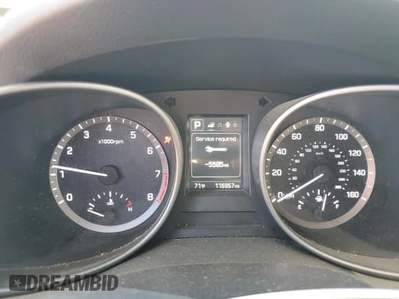 ✅ 2018 Hyundai Santa Fe 2.4L • VIN: 5XYZTDLB0JG522853 • Lot: 81251155. Listed on Copart with 116,957 mi. Free auction sales archive from the USA and detailed vehicle history report at DreamBid. Image 9.