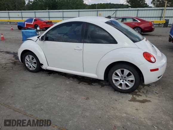 ✅ 2009 Volkswagen Beetle S • VIN: 3VWPW31C89M509607 • Lot: 69142665. Listed on Copart with 88,316 mi. Free auction sales archive from the USA and detailed vehicle history report at DreamBid. Image 2.