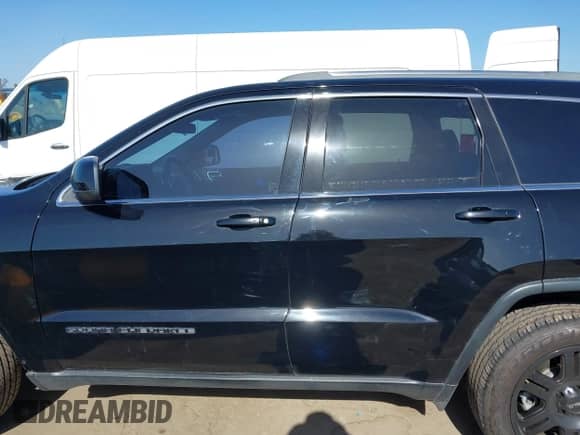 2020 Jeep Grand Cherokee Altitude z VIN 1C4RJEAG5LC128749, wystawiony jako IAAI lot #42256974 z przebiegiem 81 267 mil mil oraz . Historia ofert i sprzedaży dostępna na DreamBid. Obrazek 14.