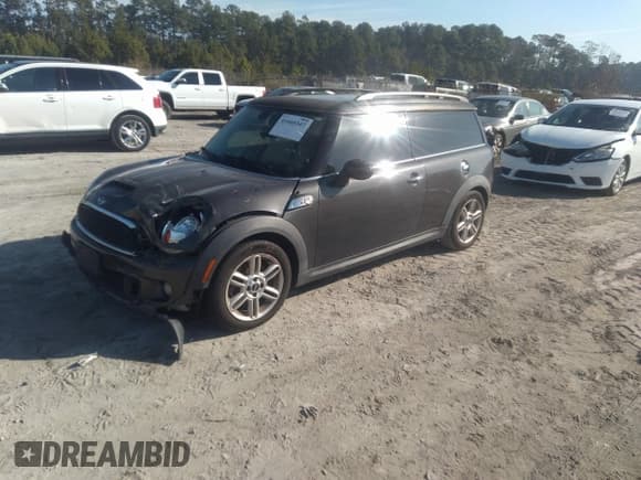 ✅ 2012 MINI Clubman S • VIN: WMWZG3C58CTY38353 • Lot: 41660347. Listed on IAAI with 134,095 mi. Free auction sales archive from the USA and detailed vehicle history report at DreamBid. Image 2.