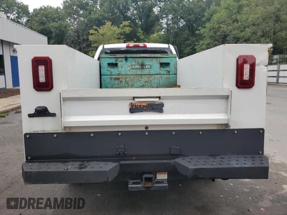 ✅ 2019 Chevrolet Silverado 2500HD Work Truck • VIN: 2GB2CREG0K1215111 • Лот: 81299475. Опубликован ранее на Copart с пробегом 178 077 миль. Бесплатный доступ к архиву аукционных продаж из США и подробный отчёт об истории автомобиля на DreamBid. Изображение 6.