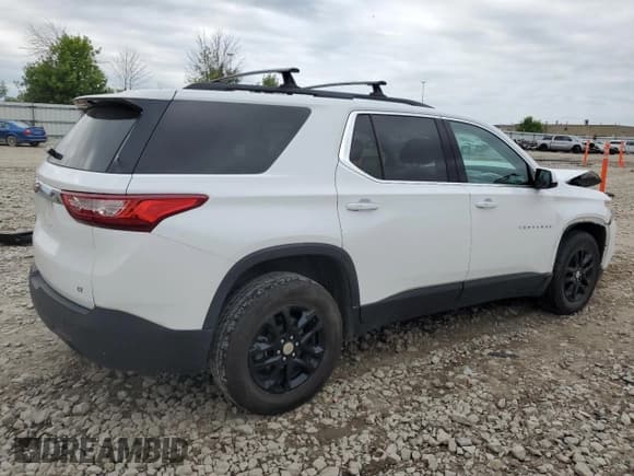✅ 2019 Chevrolet Traverse LT • VIN: 1GNEVHKW7KJ298798 • Lot: 66688774. Wystawiony na Copart z przebiegiem 75 670 mil. Bezpłatny archiwum sprzedaży aukcyjnych z USA i szczegółowy raport historii pojazdu na DreamBid. Zdjęcie 3.