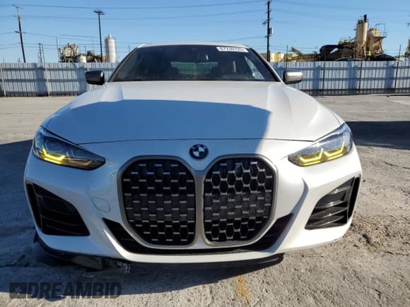 ✅ 2022 BMW 4 Series M440i • VIN: WBA83AP09NCJ36037 • Lot: 87230725. Listed on Copart with 43,781 mi. Free auction sales archive from the USA and detailed vehicle history report at DreamBid. Image 5.