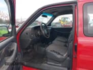 ✅ 2001 Chevrolet Silverado 1500 LS • VIN: 2GCEK19V211385829 • Lot: 41544983. Wystawiony na IAAI z przebiegiem 92 936 mil. Bezpłatny archiwum sprzedaży aukcyjnych z USA i szczegółowy raport historii pojazdu na DreamBid. Zdjęcie 5.