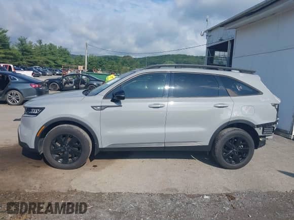 2022 Kia Sorento X-Line S z VIN 5XYRLDLC0NG097441, wystawiony jako IAAI lot #42556752 z przebiegiem 21 463 mil mil oraz . Historia ofert i sprzedaży dostępna na DreamBid. Obrazek 15.