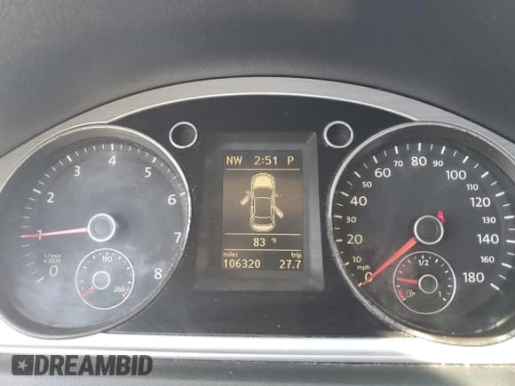 ✅ 2013 Volkswagen CC R-Line • VIN: WVWBP7AN5DE510795 • Lot: 83997665. Wystawiony na Copart z przebiegiem 106 320 mil. Bezpłatny archiwum sprzedaży aukcyjnych z USA i szczegółowy raport historii pojazdu na DreamBid. Zdjęcie 9.