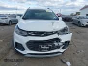 ✅ 2020 Chevrolet Trax LT • VIN: KL7CJPSB5LB000700 • Lot: 43531707. Wystawiony na IAAI z przebiegiem 28 920 mil. Bezpłatny archiwum sprzedaży aukcyjnych z USA i szczegółowy raport historii pojazdu na DreamBid. Zdjęcie 12.