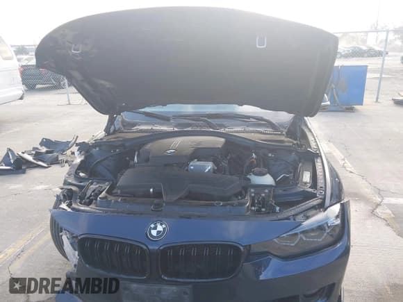 ✅ 2013 BMW 3 Series 328i • VIN: WBA3C1C52DK103929 • Lot: 43780840. Wystawiony na IAAI z przebiegiem 120 447 mil. Bezpłatny archiwum sprzedaży aukcyjnych z USA i szczegółowy raport historii pojazdu na DreamBid. Zdjęcie 10.