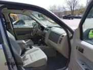 ✅ 2011 Ford Escape Hybrid • VIN: 1FMCU4K37BKC29245 • Lot: 42081077. Wystawiony na IAAI z przebiegiem 154 345 mil. Bezpłatny archiwum sprzedaży aukcyjnych z USA i szczegółowy raport historii pojazdu na DreamBid. Zdjęcie 5.