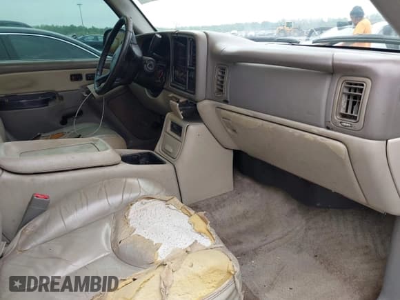 ✅ 2002 Chevrolet Tahoe LT • VIN: 1GNEC13Z02R243052 • Lot: 41909540. Listed on IAAI with 360,010 mi. Free auction sales archive from the USA and detailed vehicle history report at DreamBid. Image 5.