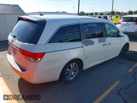 ✅ 2014 Honda Odyssey EX-L • VIN: 5FNRL5H65EB091392 • Lot: 43723644. Wystawiony na IAAI z przebiegiem 127 063 mil. Bezpłatny archiwum sprzedaży aukcyjnych z USA i szczegółowy raport historii pojazdu na DreamBid. Zdjęcie 4.