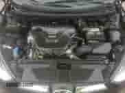 2017 Hyundai Veloster z VIN KMHTC6AD1HU313051, wystawiony jako Copart lot #82075395 z przebiegiem 69 415 mil mil oraz Szkoda całkowita • Salvage title. Historia ofert i sprzedaży dostępna na DreamBid. Obrazek 13.