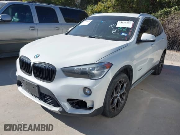 ✅ 2018 BMW X1 sDrive28i • VIN: WBXHU7C37J5H42458 • Лот: 43655075. Опубликован ранее на IAAI с пробегом Не указан. Бесплатный доступ к архиву аукционных продаж из США и подробный отчёт об истории автомобиля на DreamBid. Изображение 2.