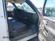 ✅ 2005 Chevrolet Silverado 2500HD • VIN: 1GBHC24285E148347 • Lot: 42799812. Wystawiony na IAAI z przebiegiem Nie podano. Bezpłatny archiwum sprzedaży aukcyjnych z USA i szczegółowy raport historii pojazdu na DreamBid. Zdjęcie 5.